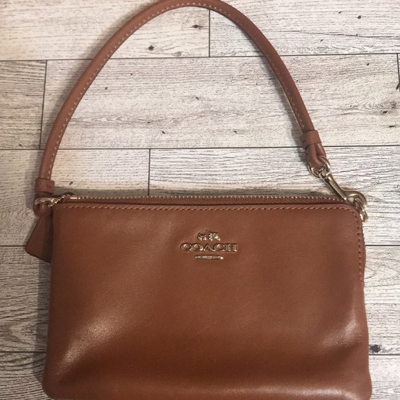 COPY - COACH tan wristlet - Picture 6 of 6